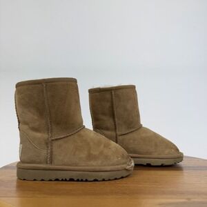 Little Kids Ugg Classic II Tan Suede‎ Wool Lined Comfort Causal Boots Size 9 C